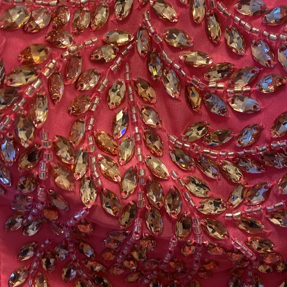 SHERRI HILL strapless pink short dress with diamonds - Picture 2 of 7